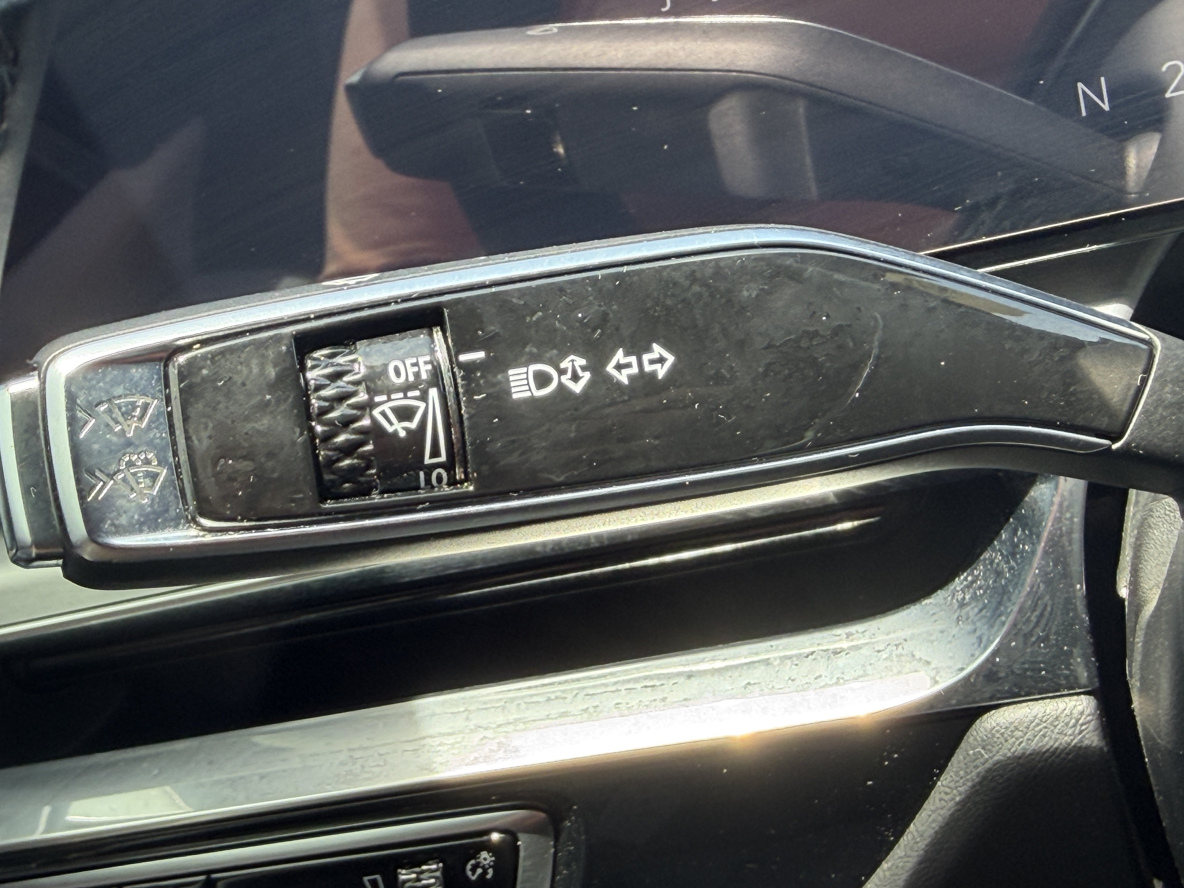 Certified 2024 Cadillac Lyriq Luxury AWD/4WD image 24