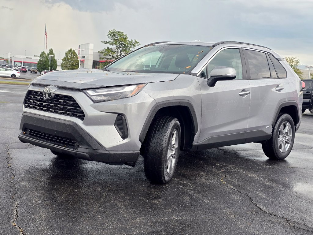 Certified 2025 Toyota RAV4 XLE AWD/4WD image 11