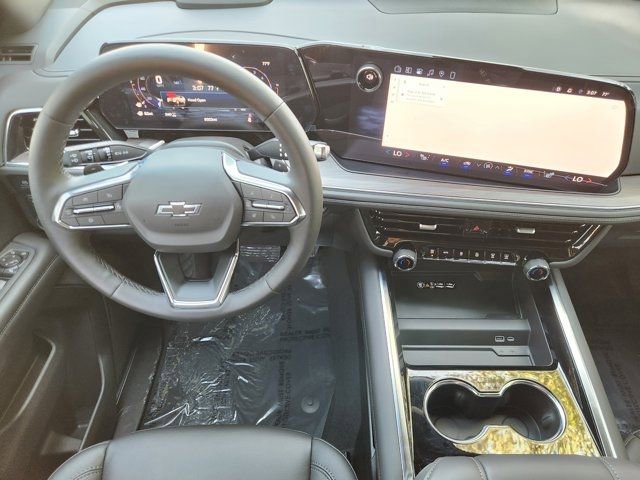 Used 2026 Chevrolet Suburban Z71 w/ Comfort Package image 29