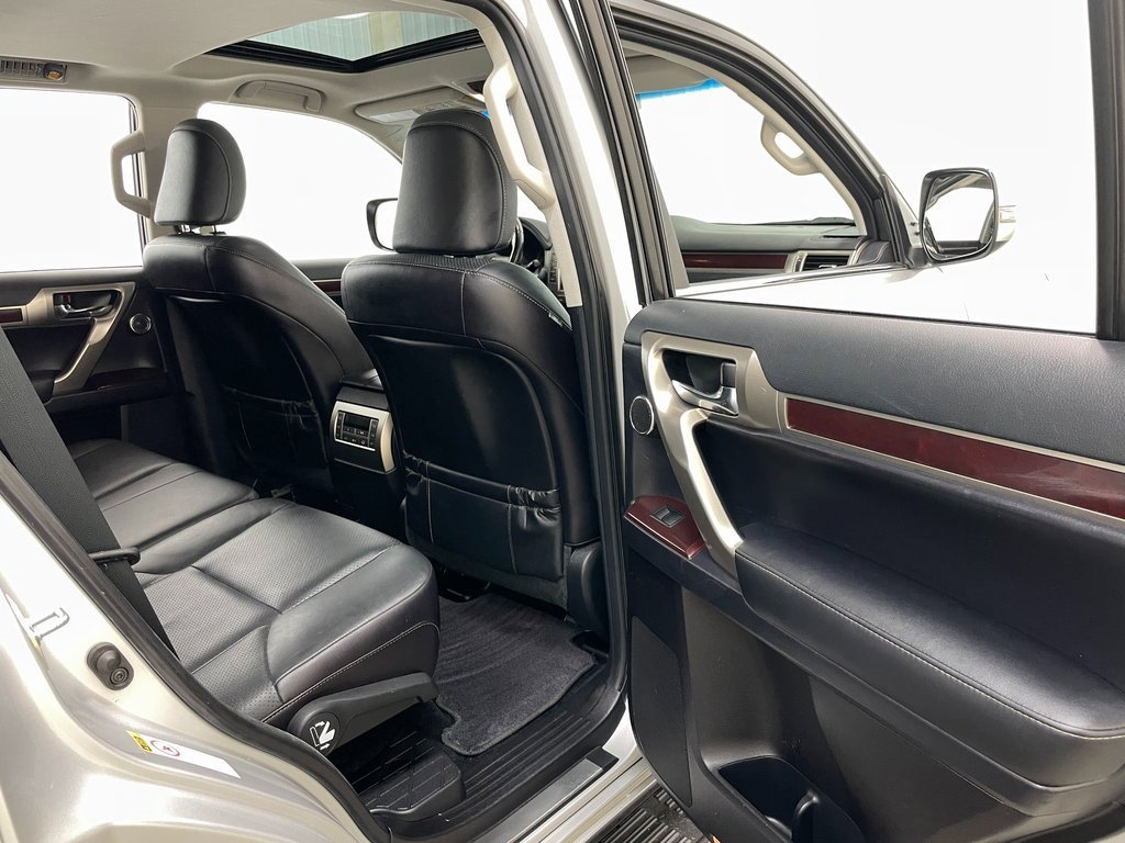 Used 2016 Lexus GX 460 Luxury image 47