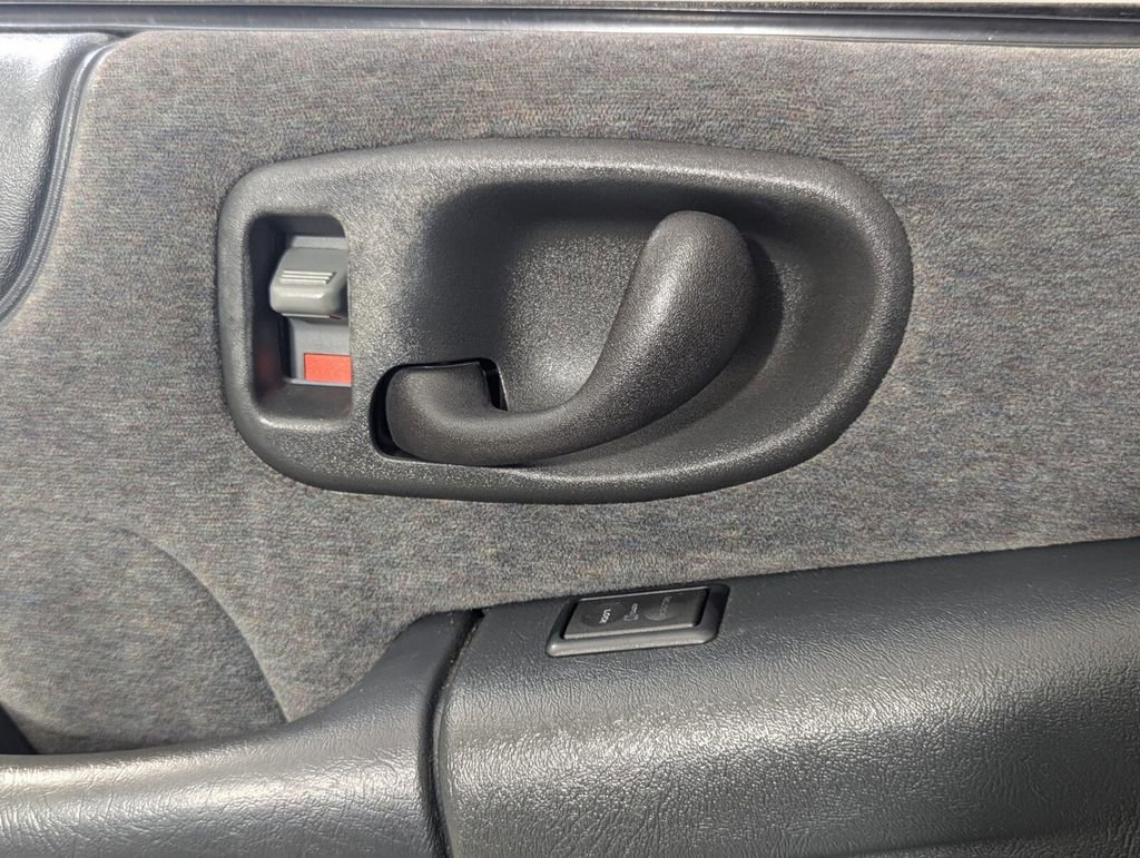 Used 2002 GMC Sonoma SLS w/ Marketing Option Pkg image 14