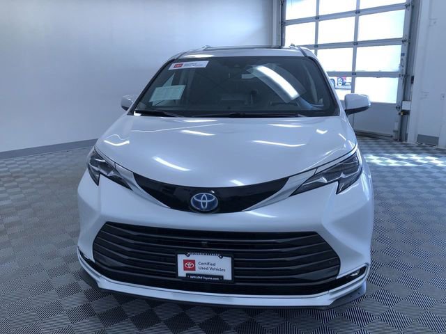 Certified 2024 Toyota Sienna Platinum image 14