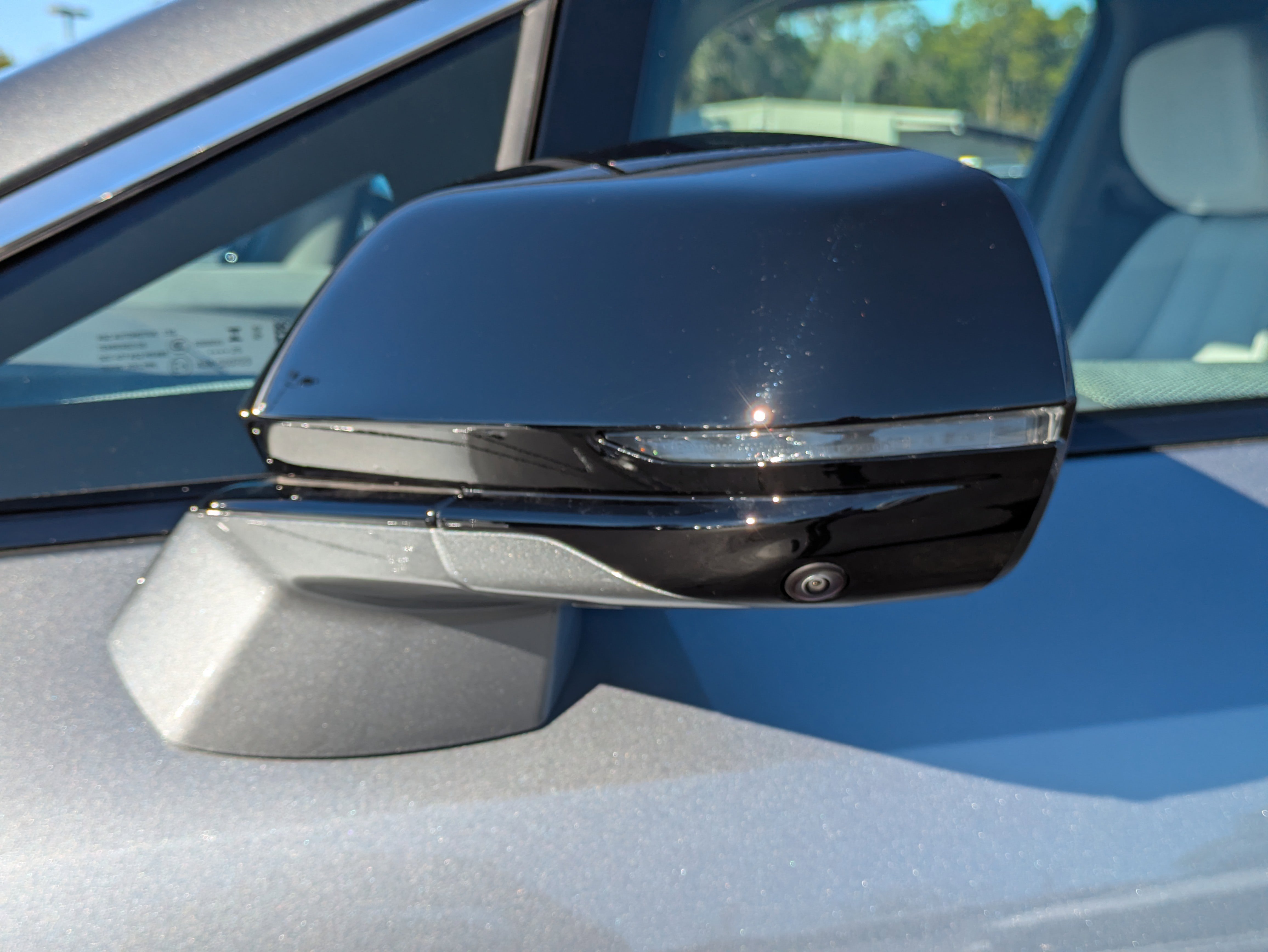 New 2026 Cadillac Optiq Luxury 1 w/ LPO, Floor Liner Package image 33