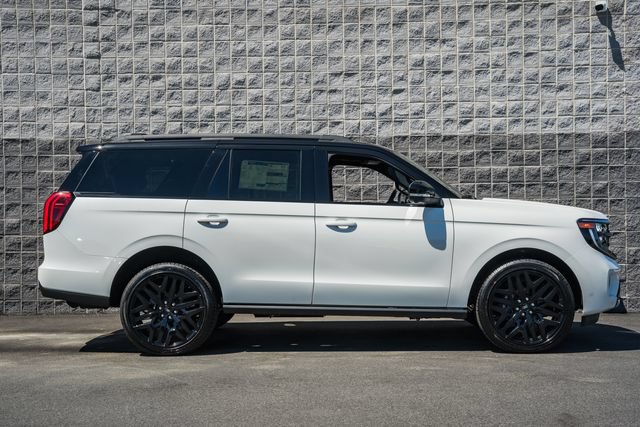New 2026 Ford Expedition Platinum w/ Stealth Performance Package AWD/4WD image 4