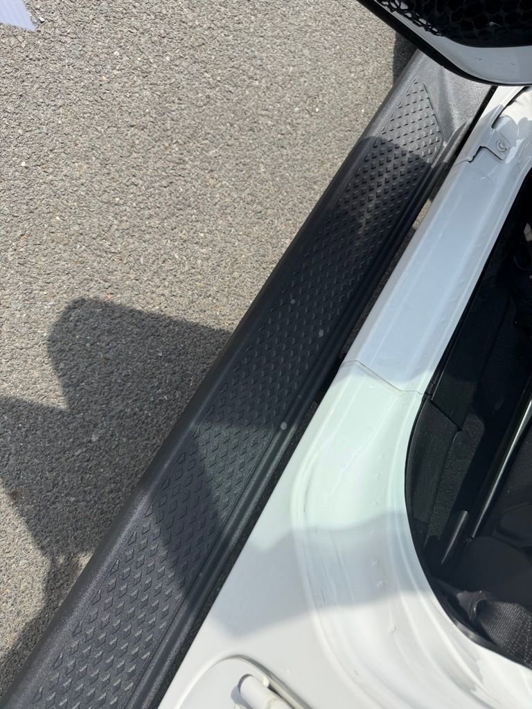 Used 2020 Jeep Gladiator Overland w/ Trailer Tow Package AWD/4WD image 12