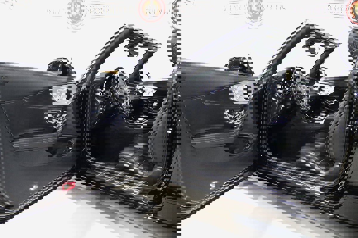 Used 2017 Mercedes-Benz C 300 4MATIC Cabriolet image 33