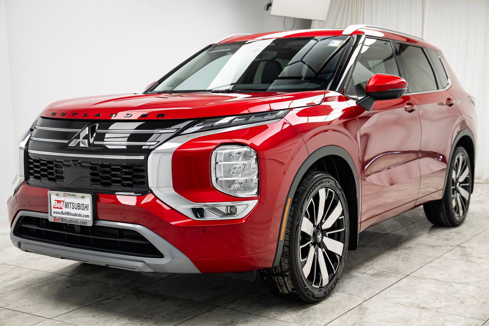 New 2026 Mitsubishi Outlander SEL image 6