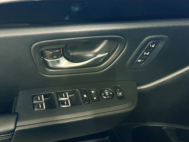 Used 2023 Honda Pilot Touring image 19