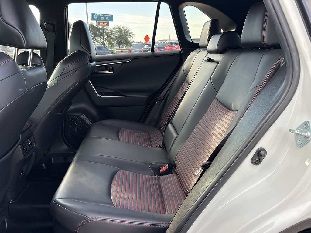 Certified 2021 Toyota RAV4 XSE w/ Weather Package AWD/4WD image 17