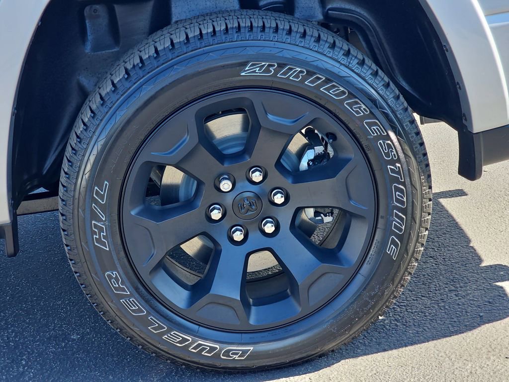 New 2026 RAM 1500 4x4 Crew Cab image 37