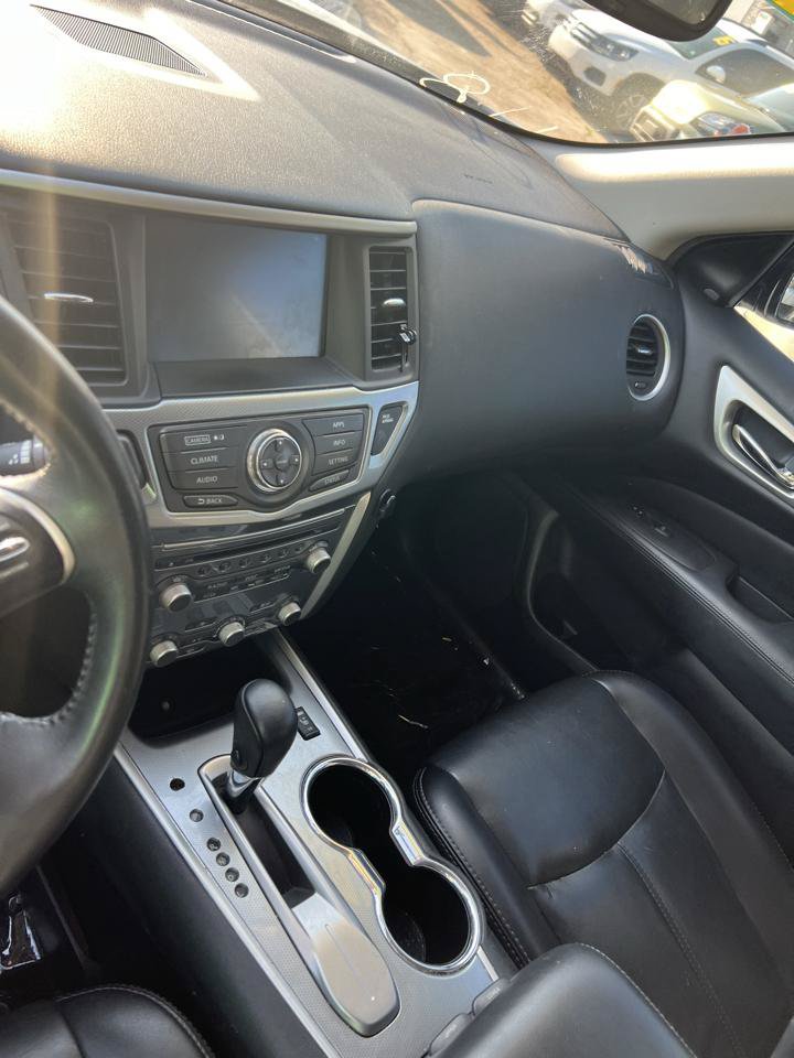 Used 2017 Nissan Pathfinder SL FWD image 14