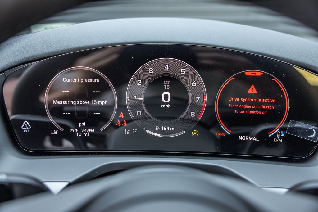 Used 2025 Porsche Panamera image 14