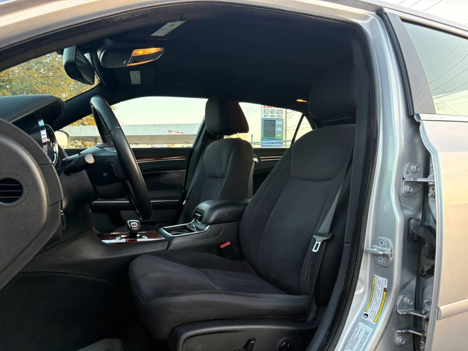 Used 2012 Chrysler 300 RWD image 10