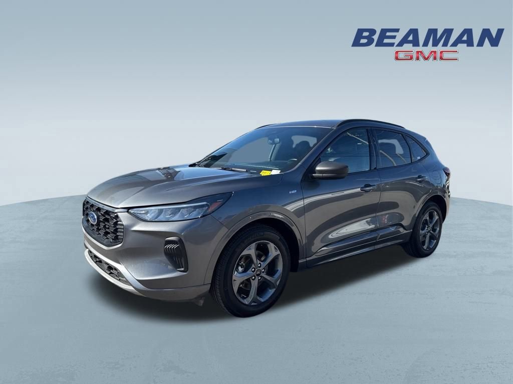 Used 2024 Ford Escape ST-Line w/ Cold Weather Package image 3