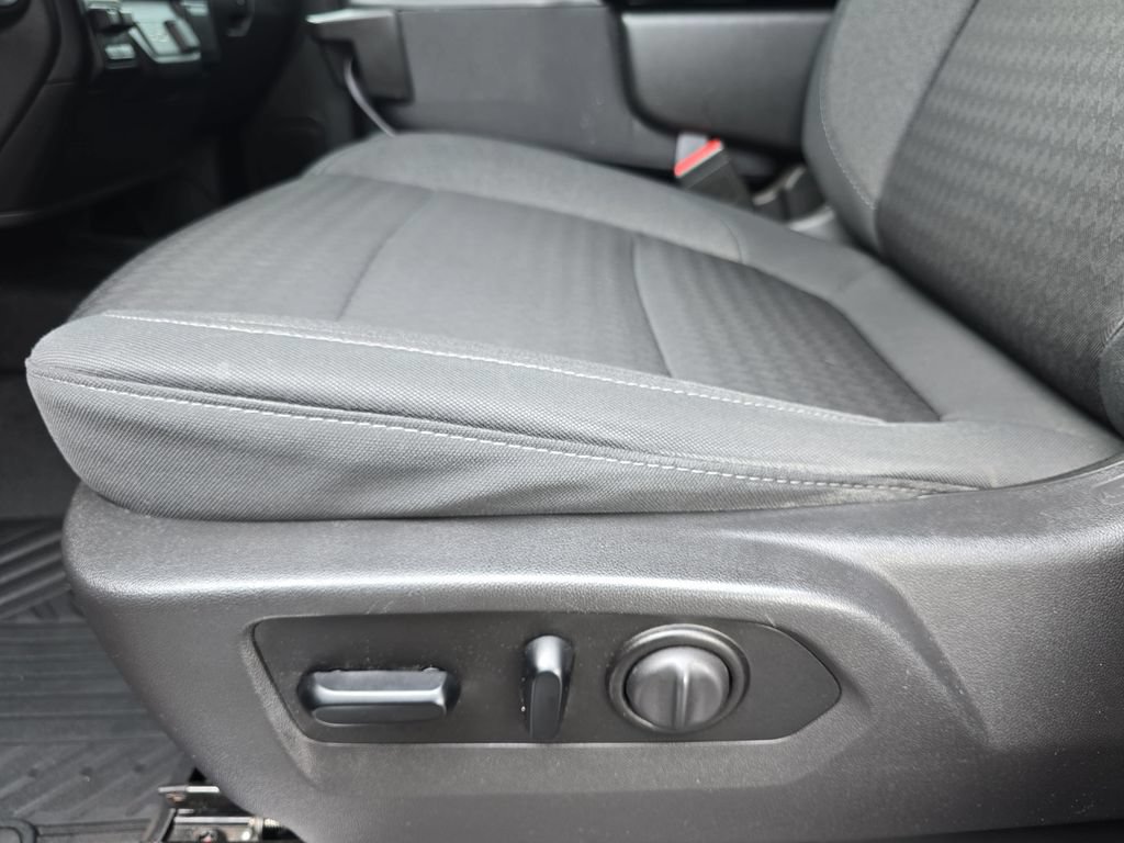 Certified 2021 Chevrolet Silverado 1500 RST AWD/4WD image 31