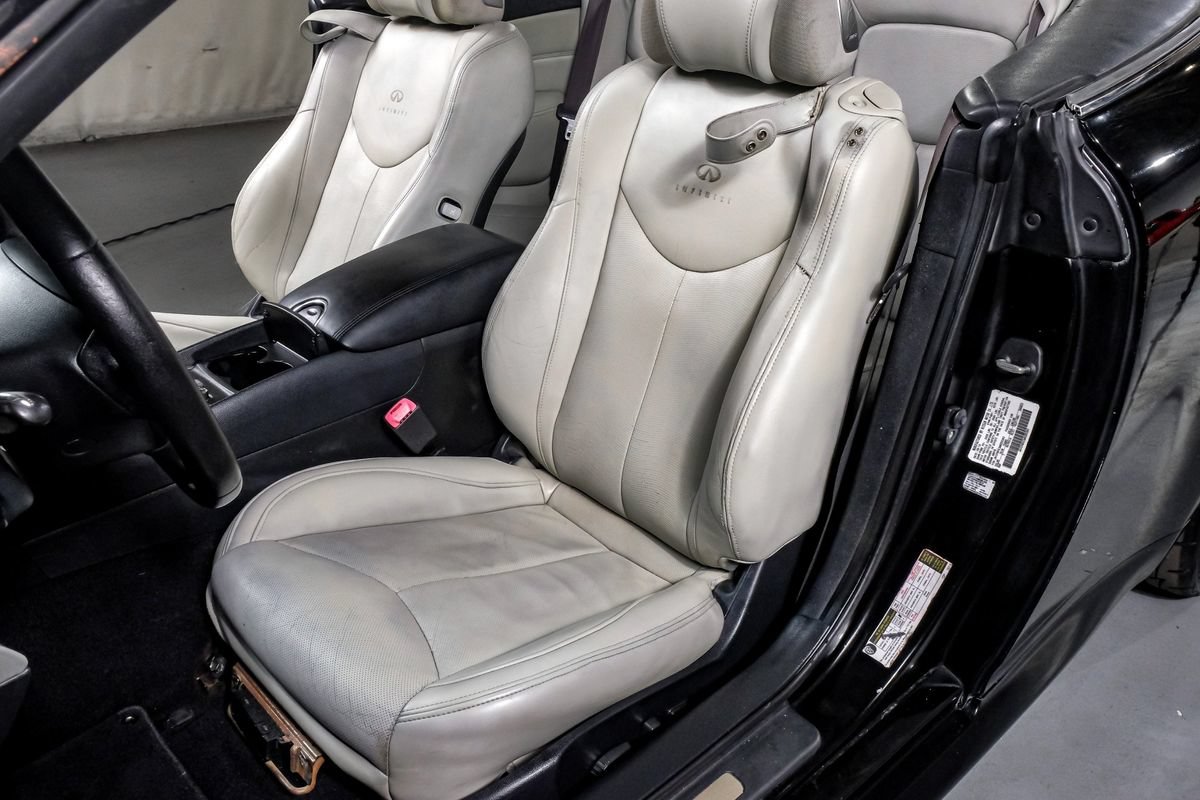 Used 2010 INFINITI G37 Convertible w/ Premium Pkg RWD image 22