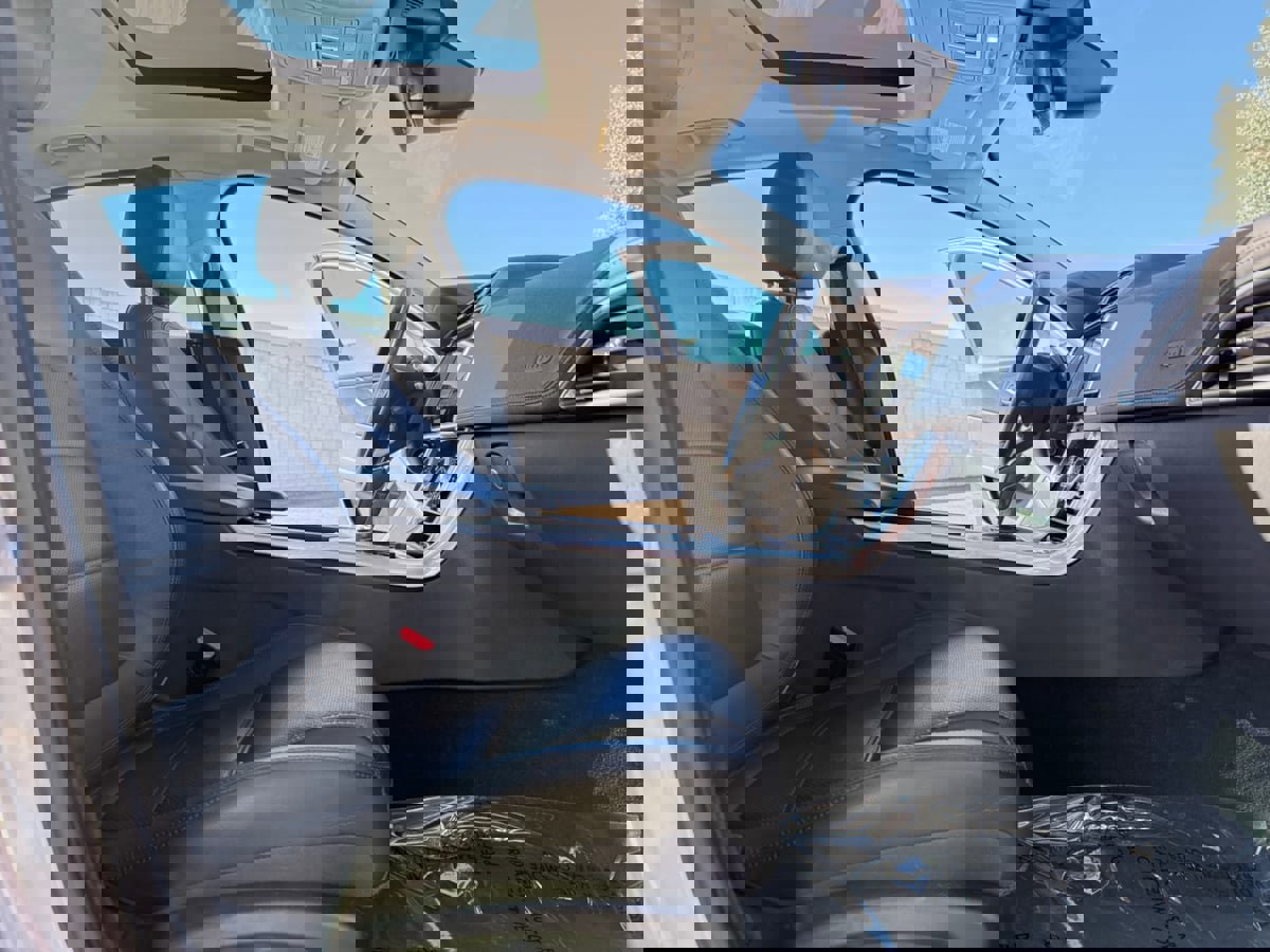 Used 2020 Jaguar XE S image 17