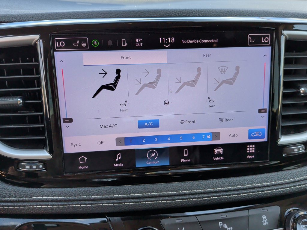 Used 2023 Chrysler Pacifica Touring-L FWD image 25