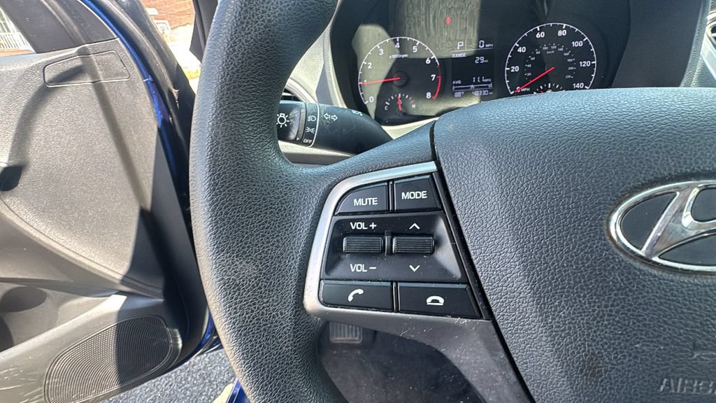 Used 2022 Hyundai Accent SE w/ Cargo Package FWD image 16