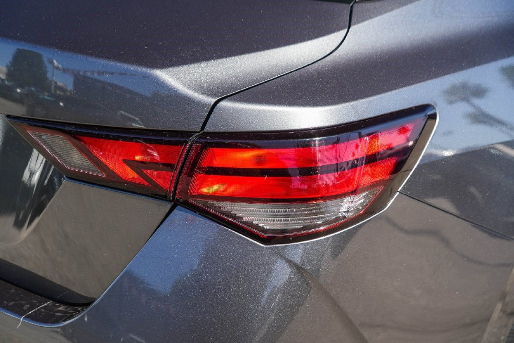 Used 2025 Nissan Sentra SV w/ All-Weather Package FWD image 9