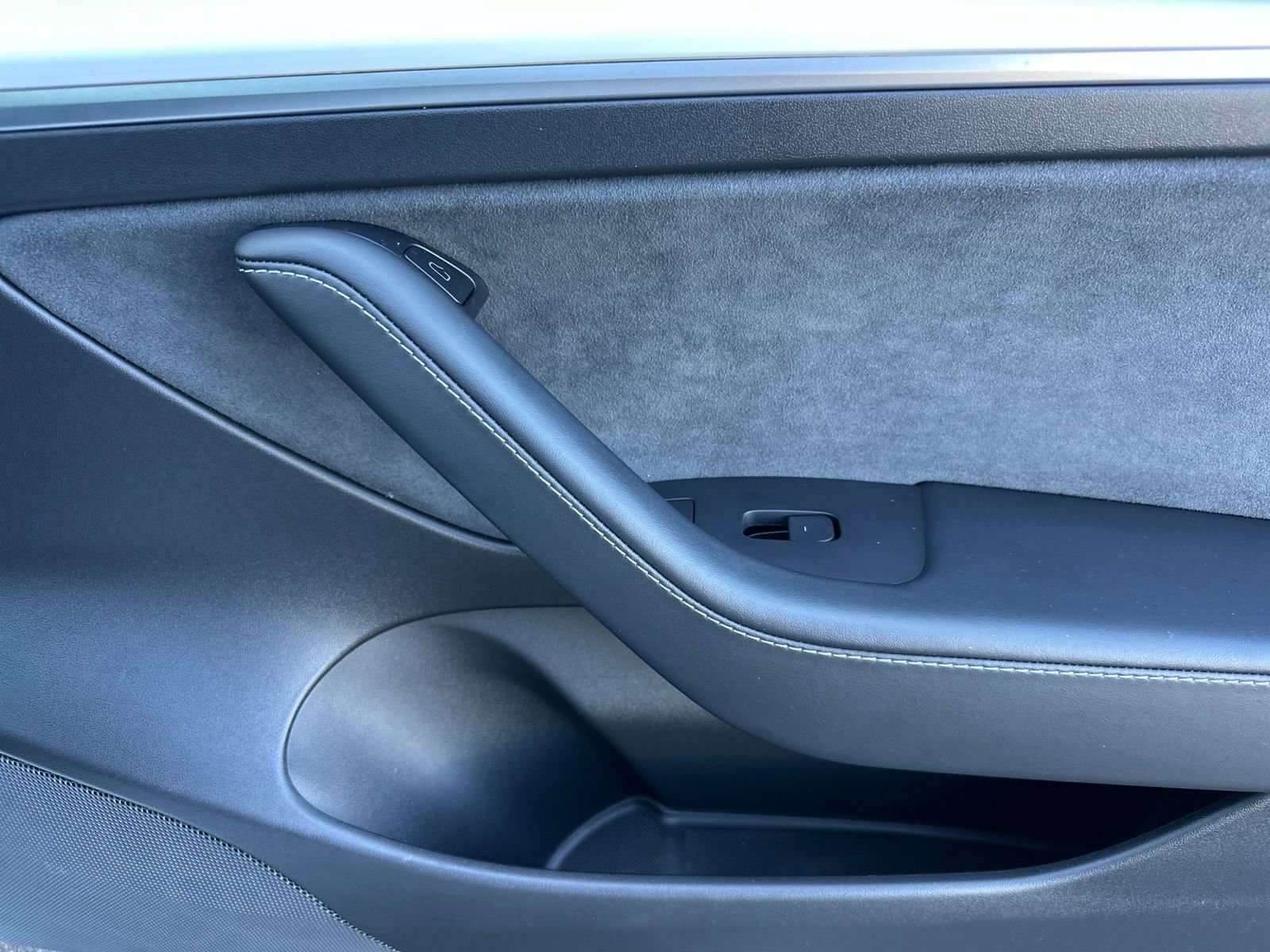 Used 2021 Tesla Model 3 Standard Range Plus image 18