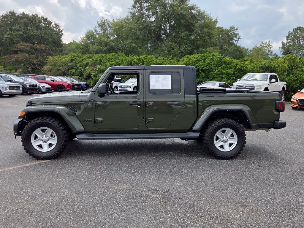 Used 2022 Jeep Gladiator Sport AWD/4WD image 2