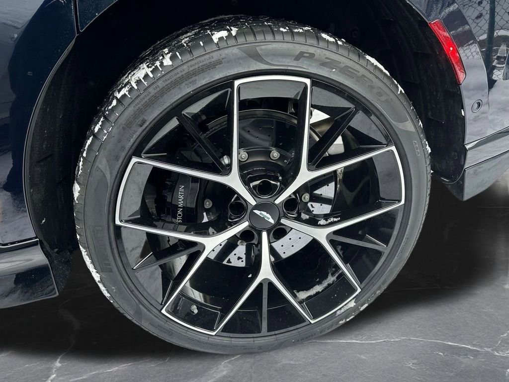 New 2026 Aston Martin DBX 707 image 36