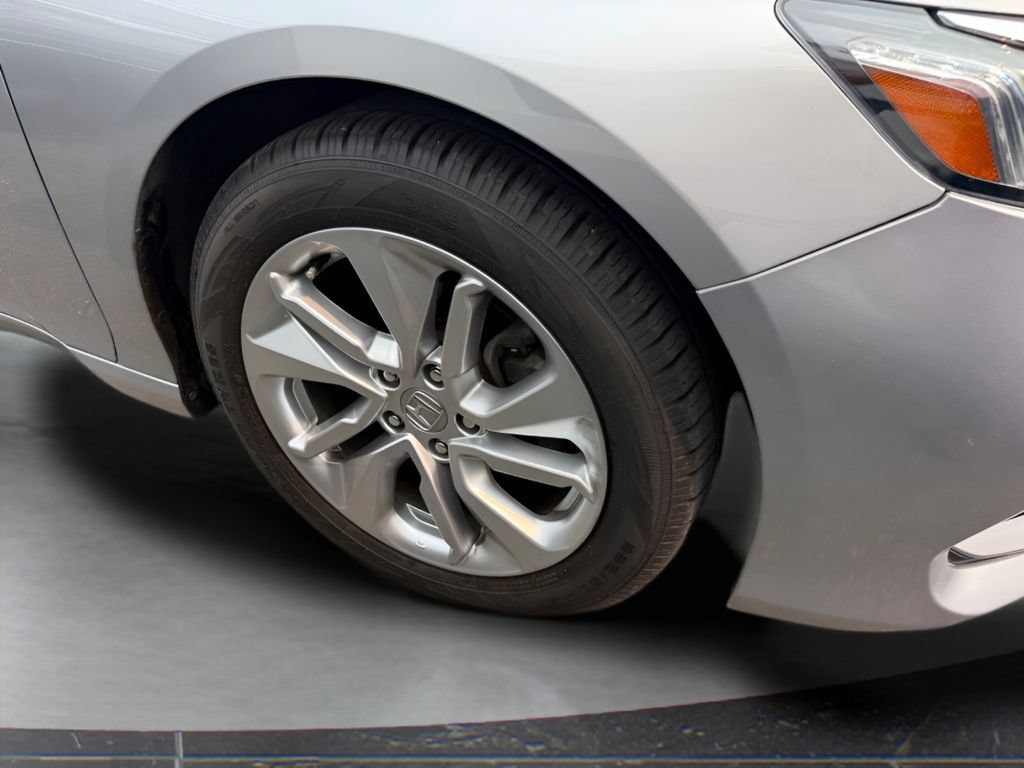 Used 2019 Honda Accord LX image 13
