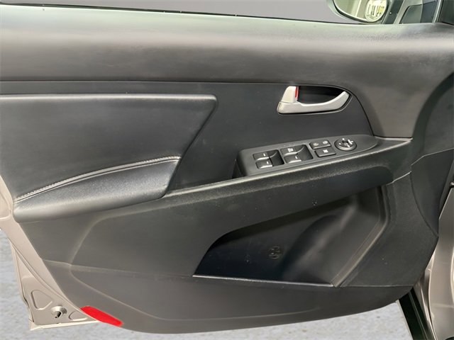 Used 2016 Kia Sportage LX image 9