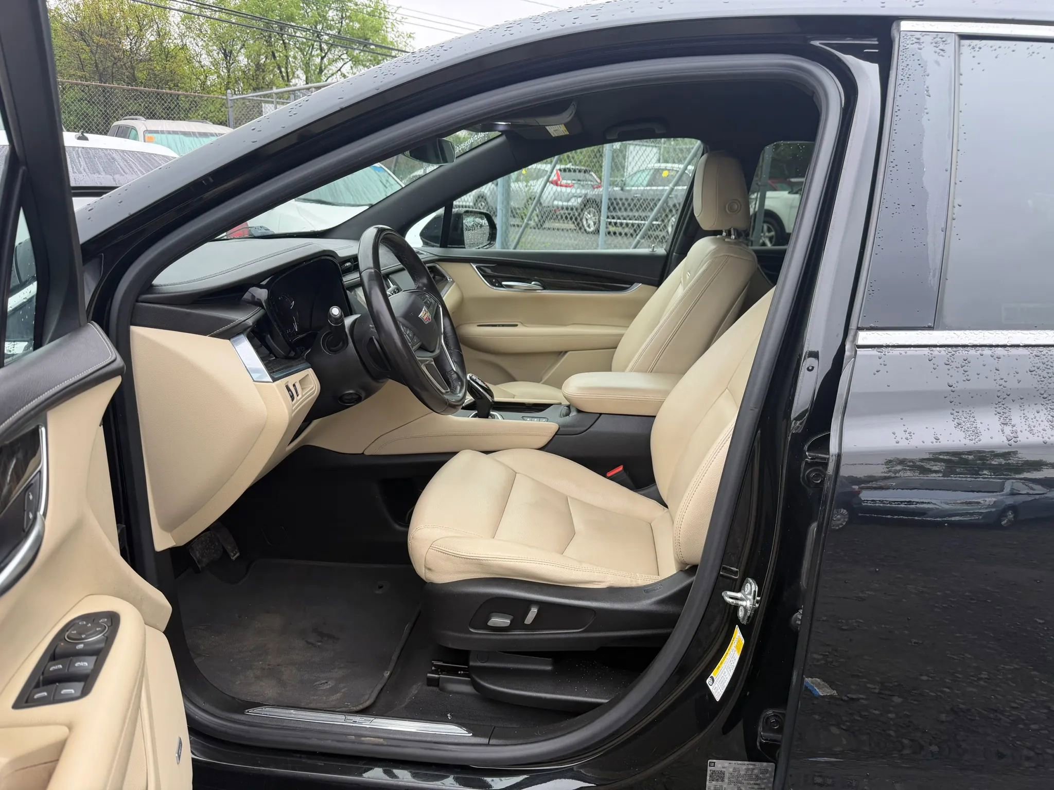 Used 2018 Cadillac XT5 AWD image 26