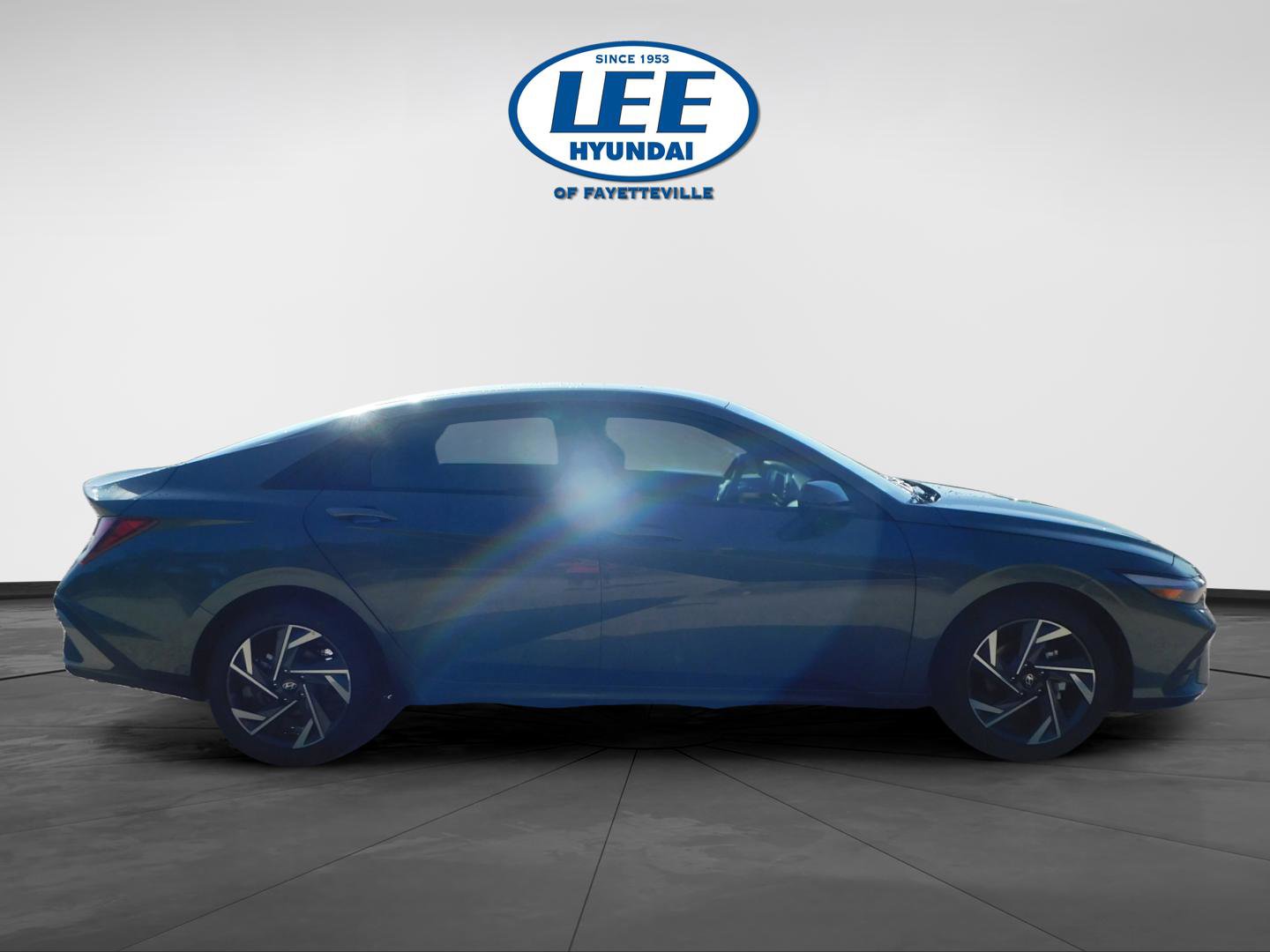 Certified 2025 Hyundai Elantra Sport FWD image 2