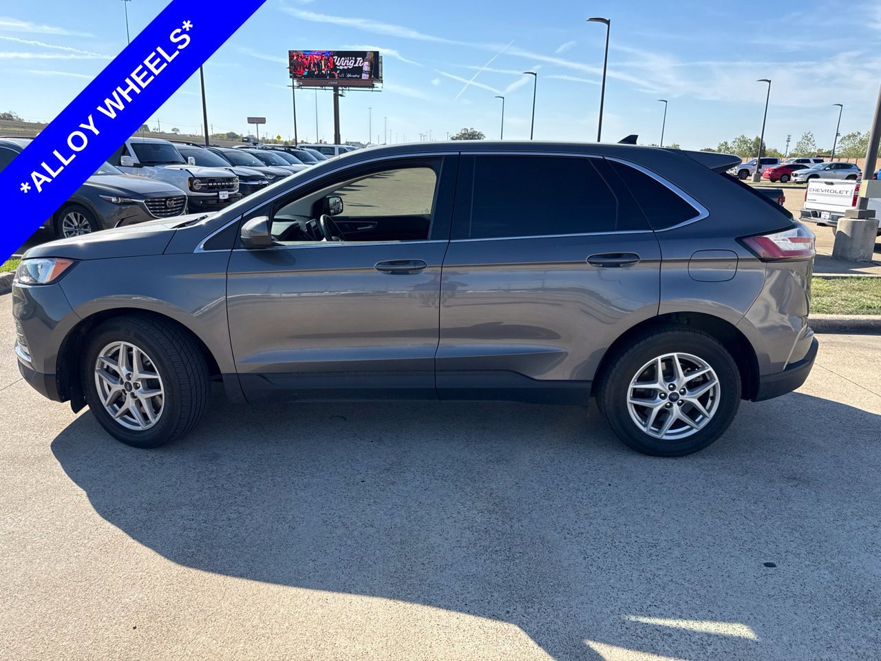 Used 2022 Ford Edge SEL w/ Convenience Package AWD/4WD image 3
