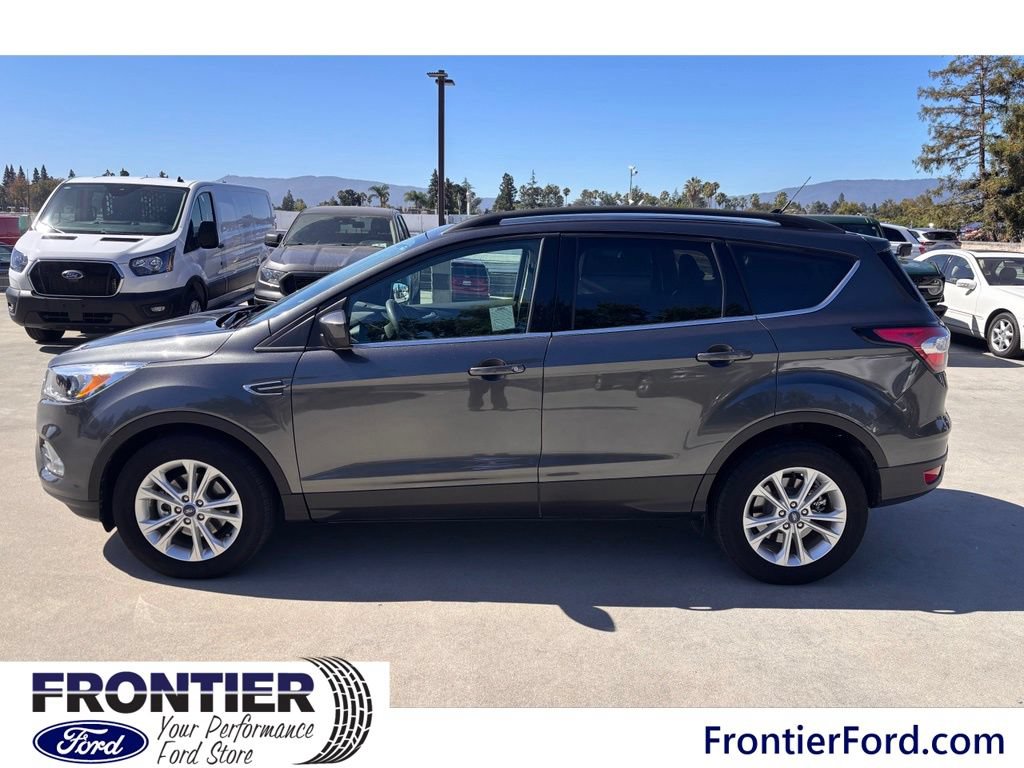 Used 2018 Ford Escape SE w/ SE Sync 3 Package FWD image 3