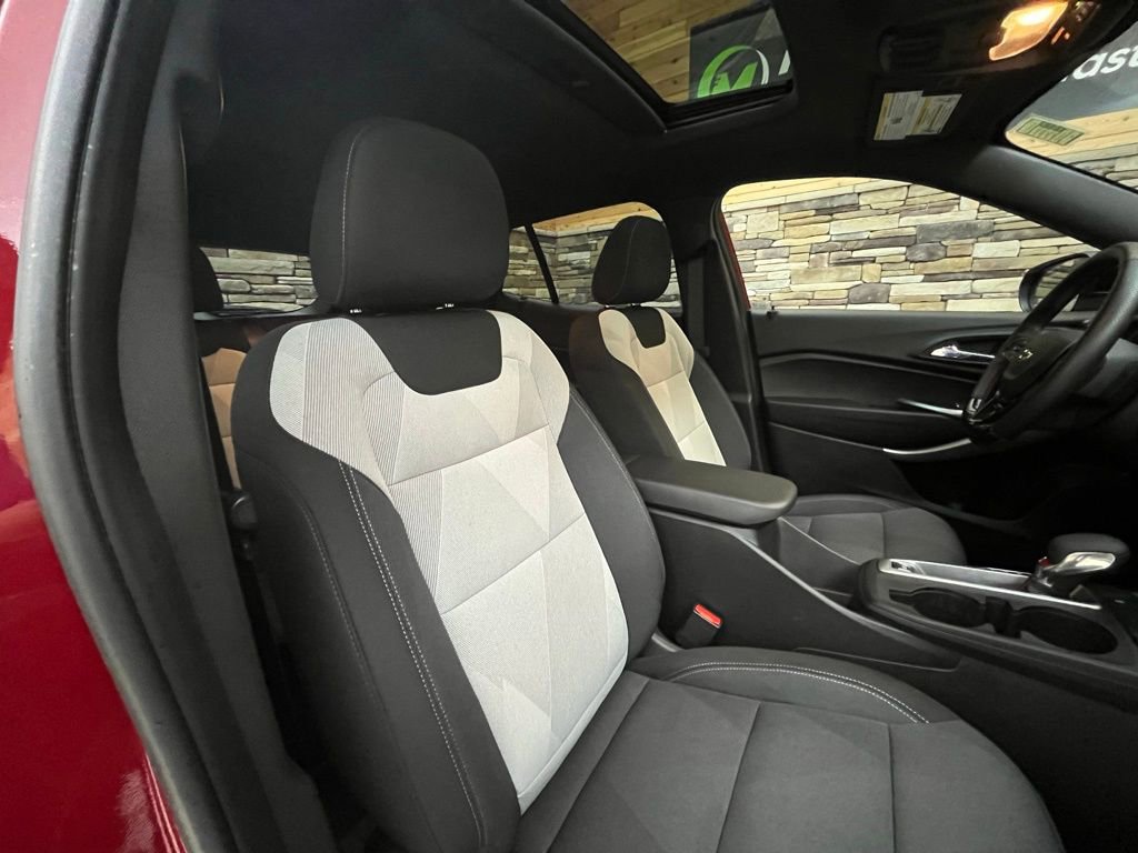 Used 2026 Chevrolet Trax RS w/ Sunroof Package image 39