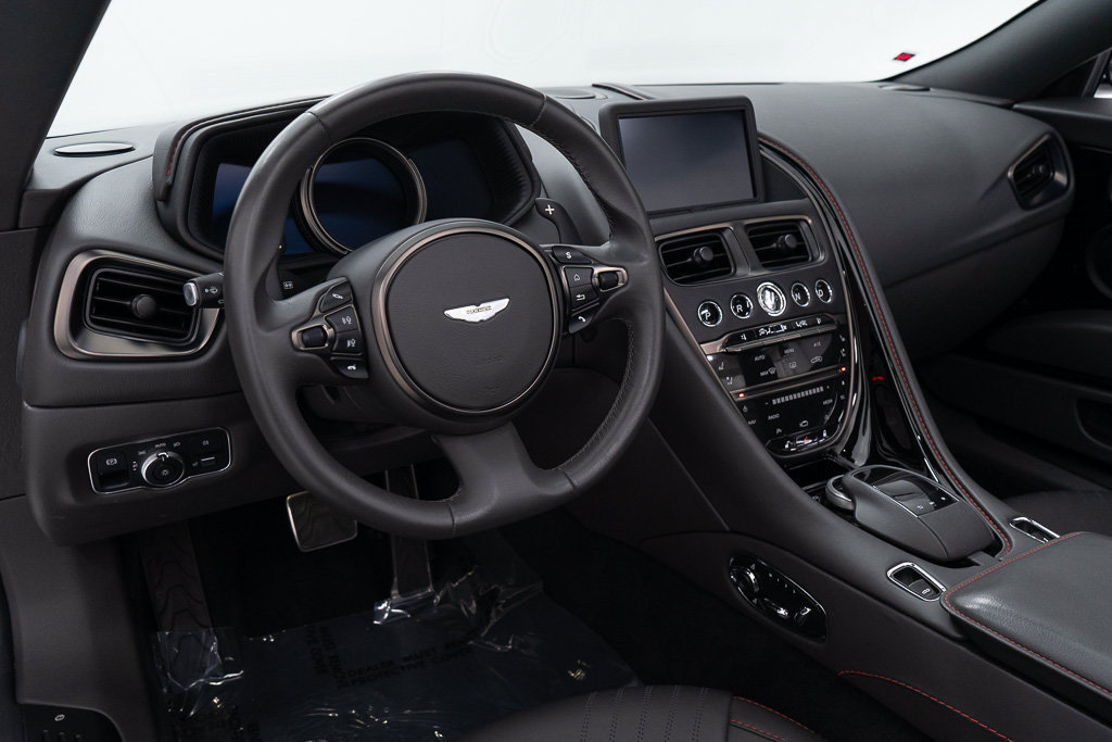Used 2020 Aston Martin DB11 Volante RWD image 22