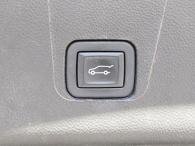 Used 2023 Chevrolet Traverse LT AWD/4WD image 19