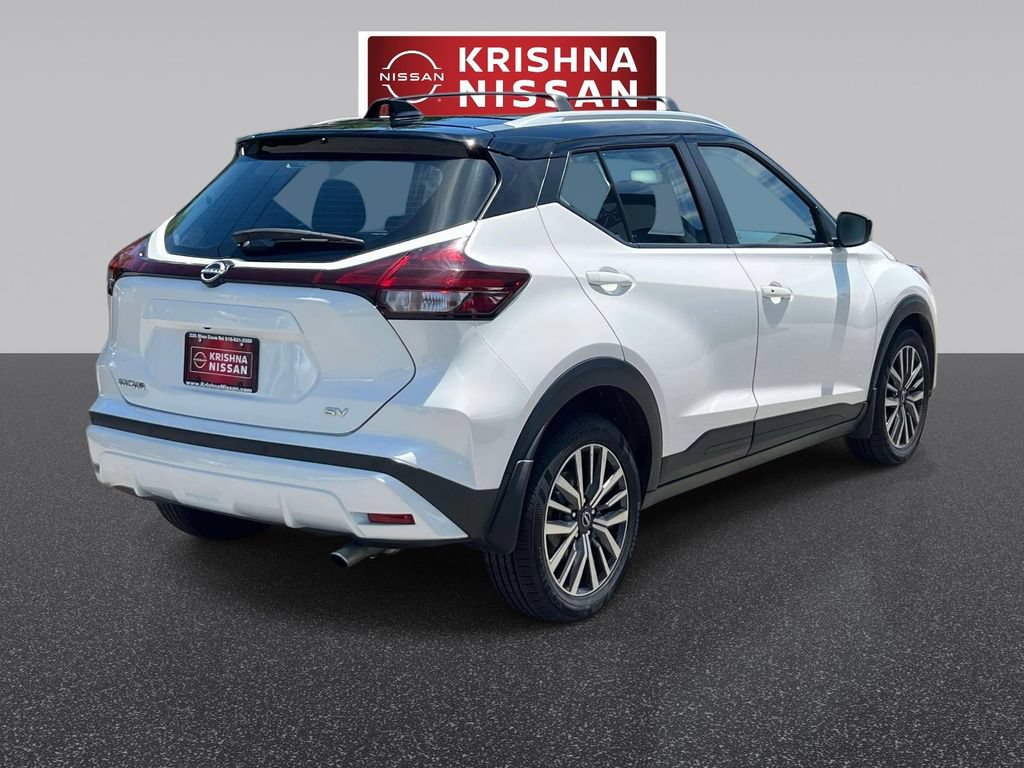 Used 2024 Nissan Kicks SV w/ Interior Electronics Package FWD image 6