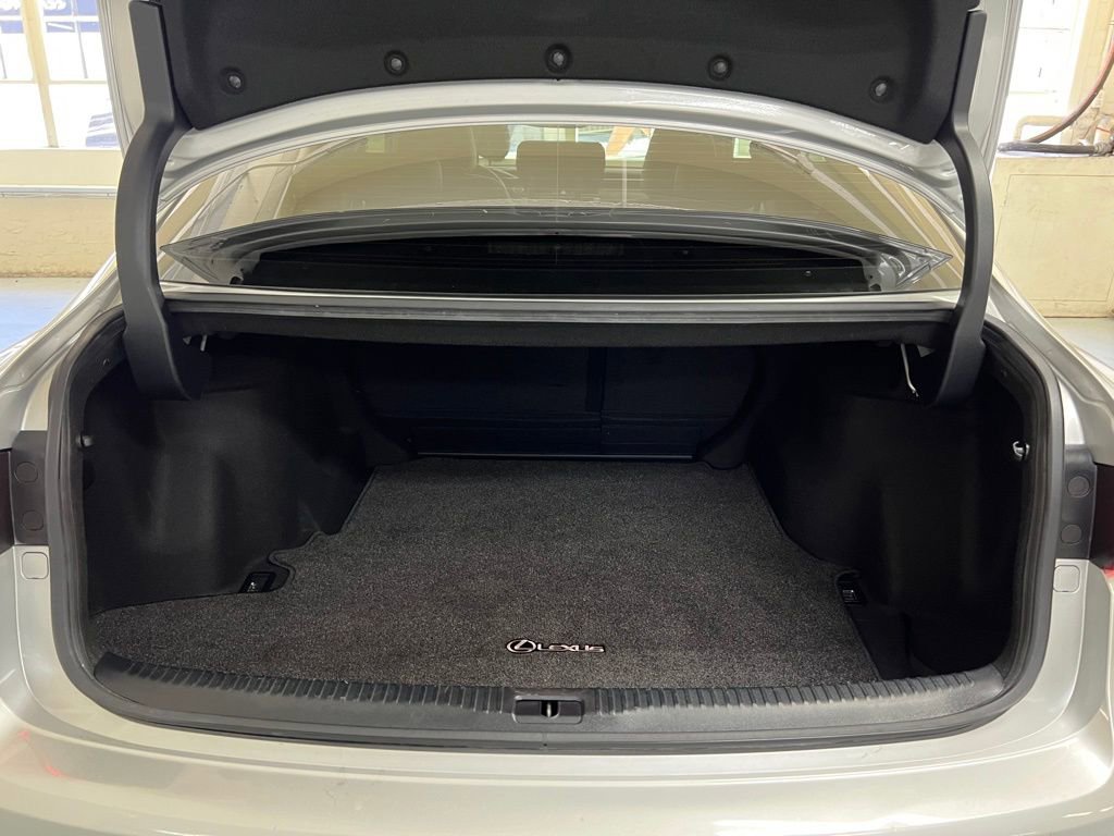Used 2016 Lexus IS 200t w/ Accessory Package image 40