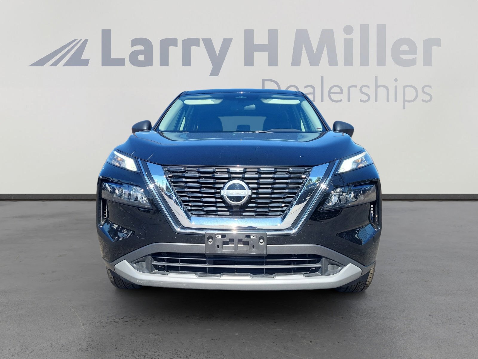 Used 2023 Nissan Rogue S image 9
