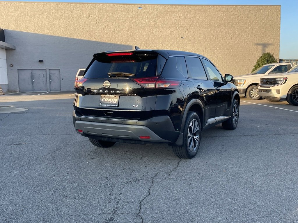 Used 2023 Nissan Rogue SV image 8