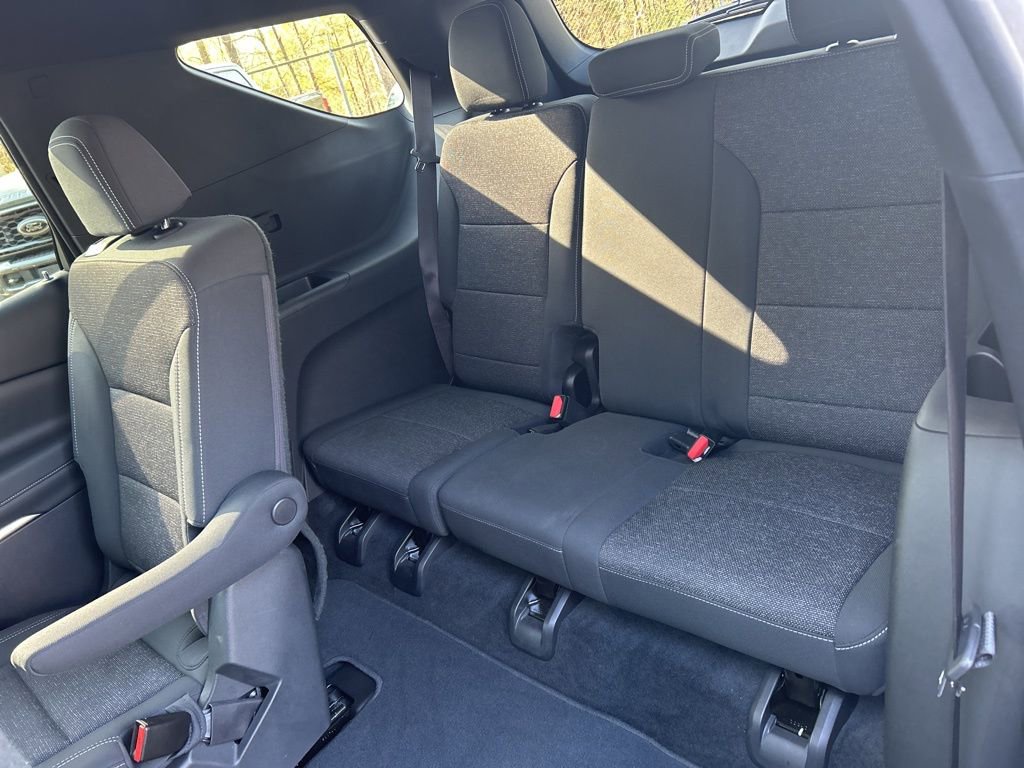 Used 2024 Chevrolet Traverse LT w/ Trailering Package image 29