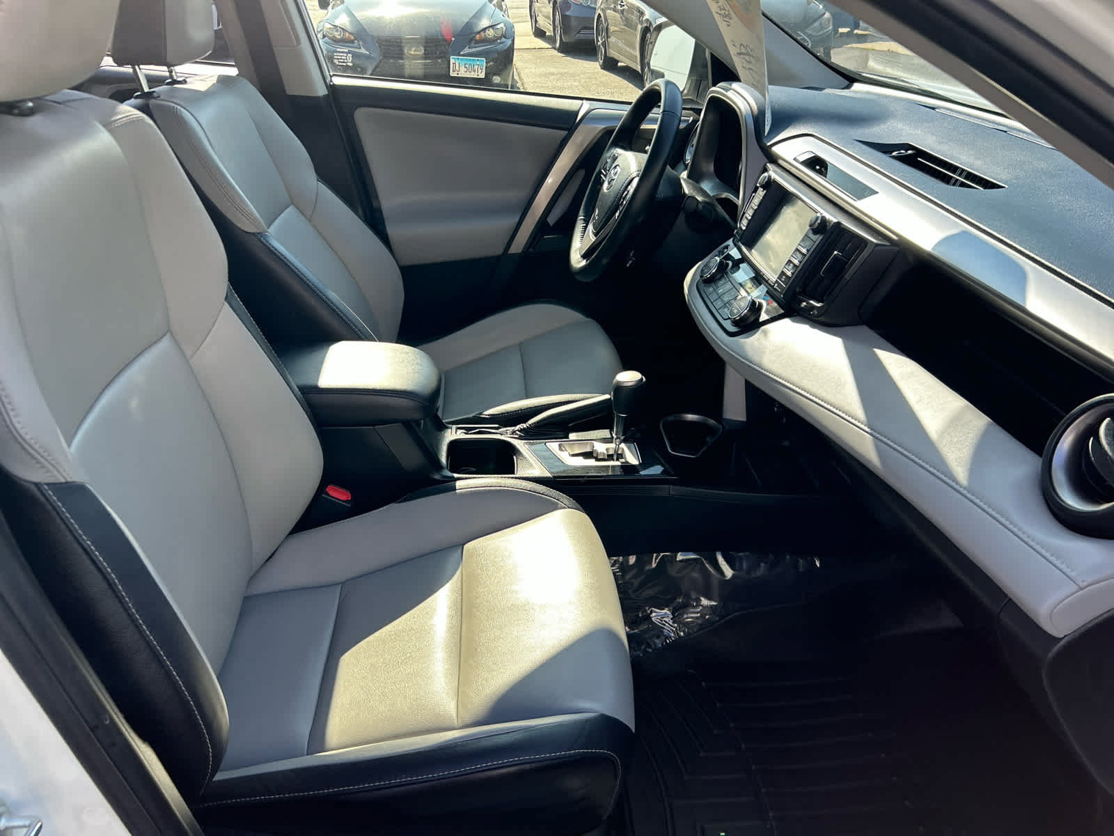 Used 2017 Toyota RAV4 Limited w/ Advanced Technology Package AWD/4WD image 29