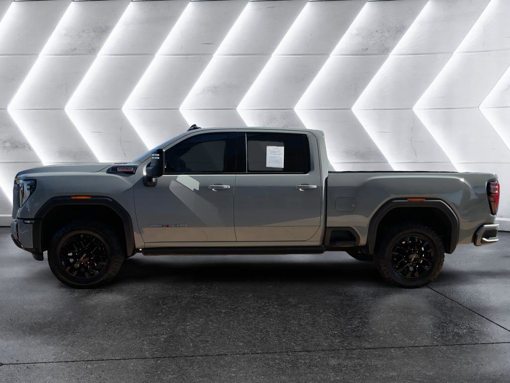 Used 2024 GMC Sierra 2500 AT4 w/ AT4 Premium Plus Package image 3