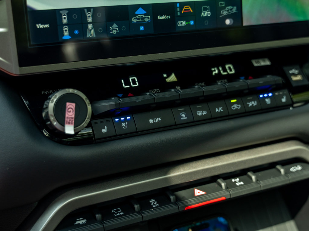 New 2026 Toyota Tundra Platinum AWD/4WD image 24