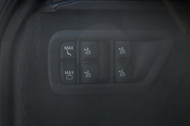 Used 2020 BMW X7 xDrive40i w/ Premium Package image 11