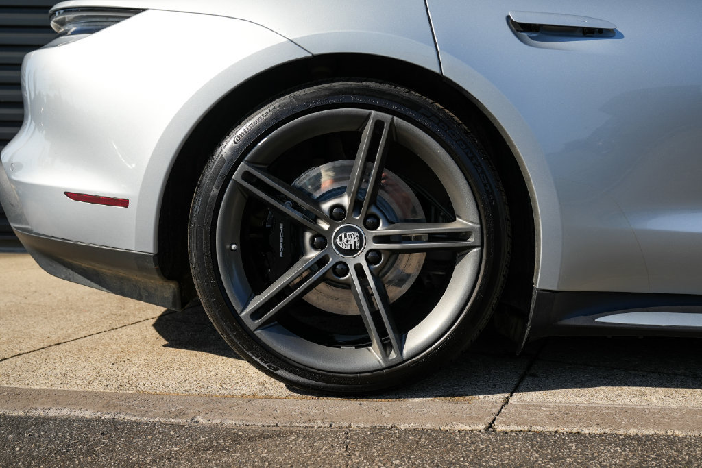 Certified 2021 Porsche Taycan 4S AWD/4WD image 37