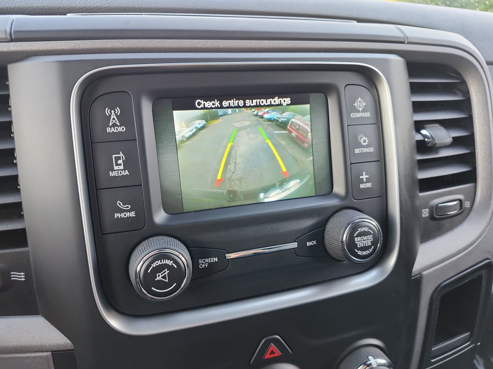Used 2017 RAM 1500 Express AWD/4WD image 17