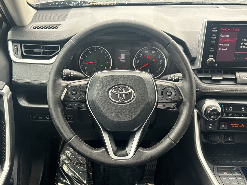 Used 2021 Toyota RAV4 XLE w/ Convenience Package image 14