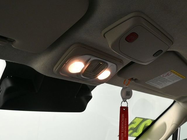 Used 2025 RAM ProMaster 2500 w/ Convenience Group image 16