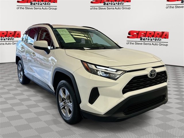 Used 2025 Toyota RAV4 XLE image 1
